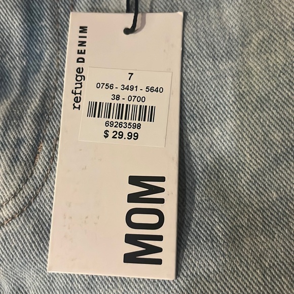 REFUGE DENIM, 100% Cotton, Size 7, Light Denim, Mom Jean/Vintage High Rise Pant. - Picture 4 of 5